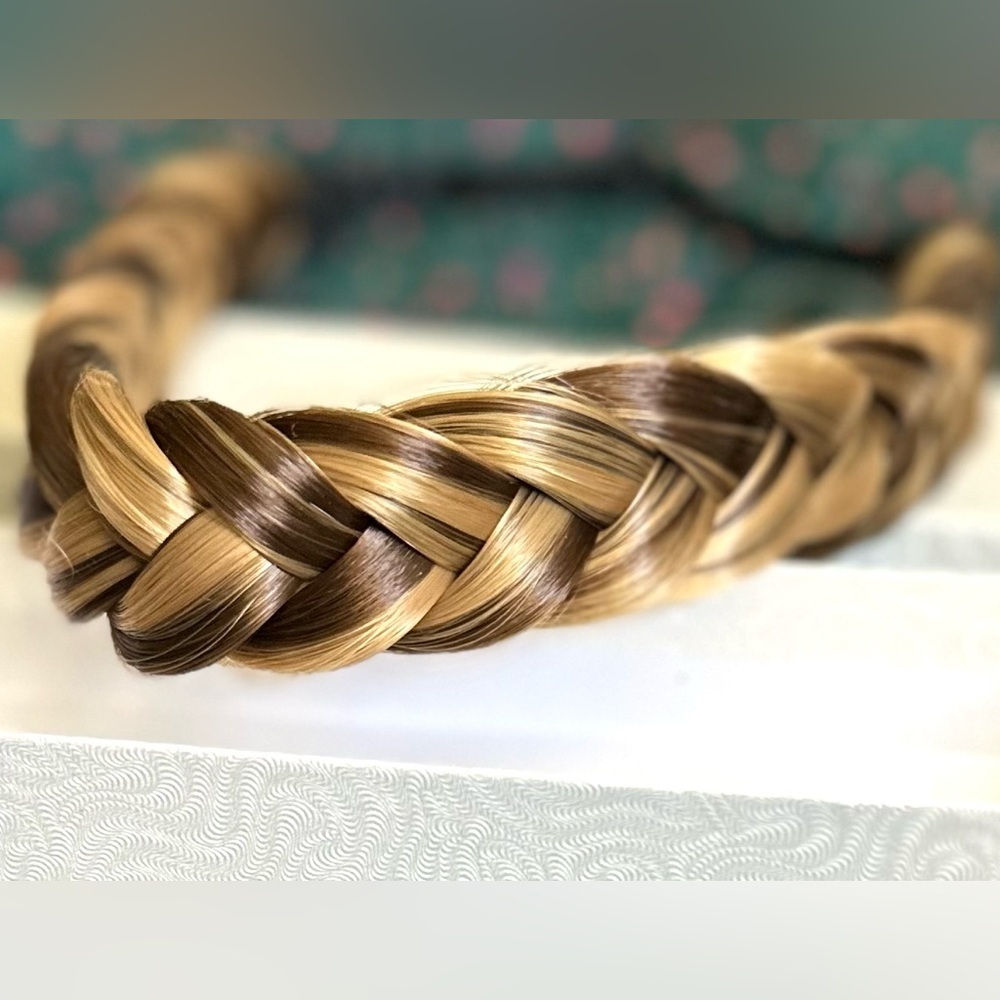 ‼️RARE‼️🎸Madison Braids🎸🔥NWT🔥LULU Two Strand Braided Headband (No Longer Avila)